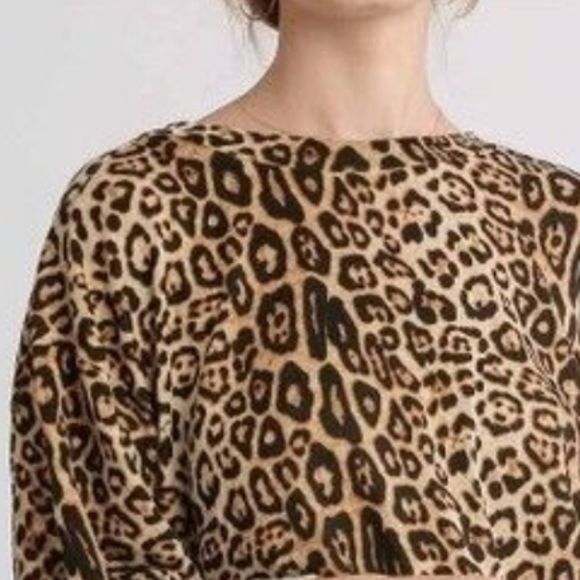 Umgee Animal Print Top 25" P2P - Picture 11 of 11